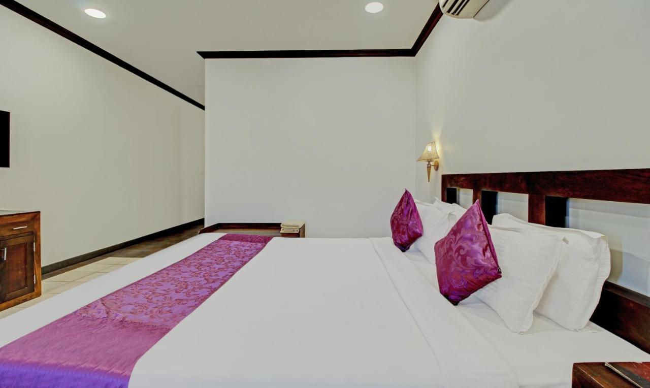 Treebo Premium Travancore Palace Cherthala Alappuzha Buitenkant foto