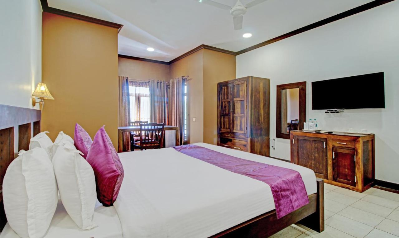 Treebo Premium Travancore Palace Cherthala Alappuzha Buitenkant foto