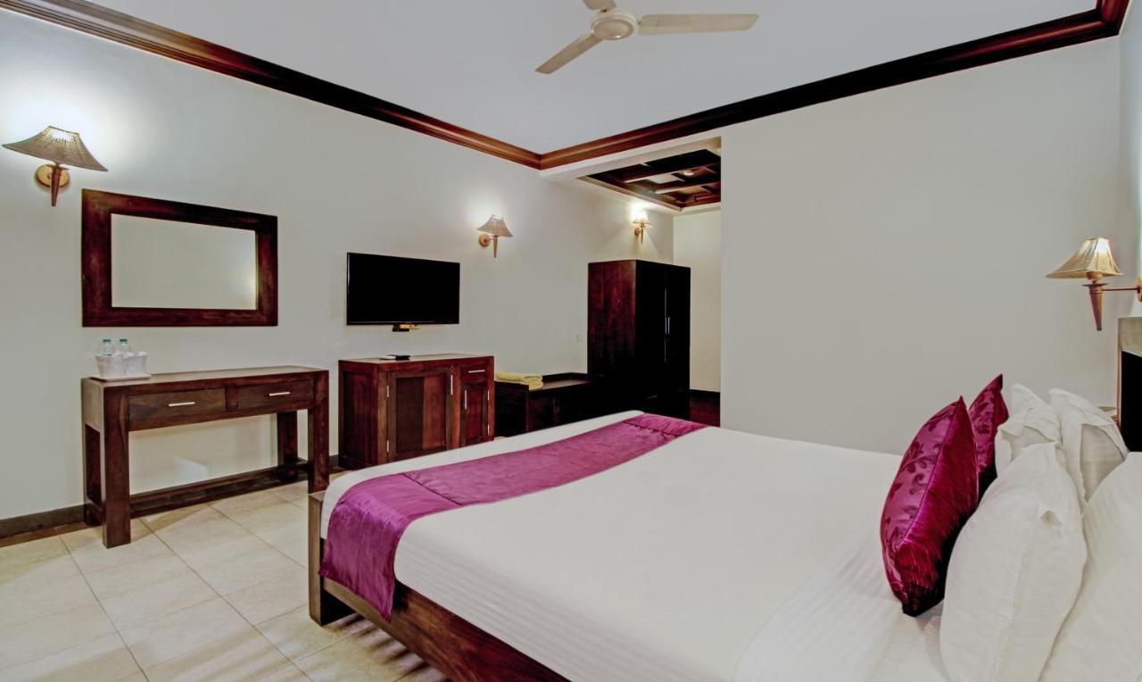 Treebo Premium Travancore Palace Cherthala Alappuzha Buitenkant foto