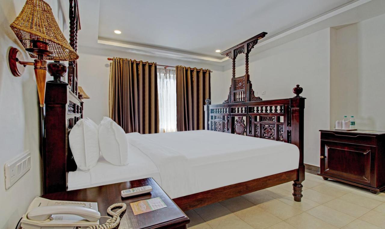 Treebo Premium Travancore Palace Cherthala Alappuzha Buitenkant foto