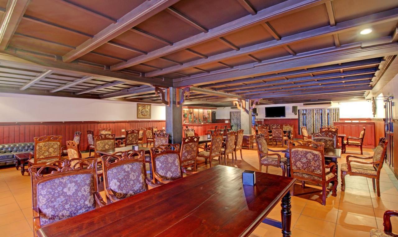 Treebo Premium Travancore Palace Cherthala Alappuzha Buitenkant foto