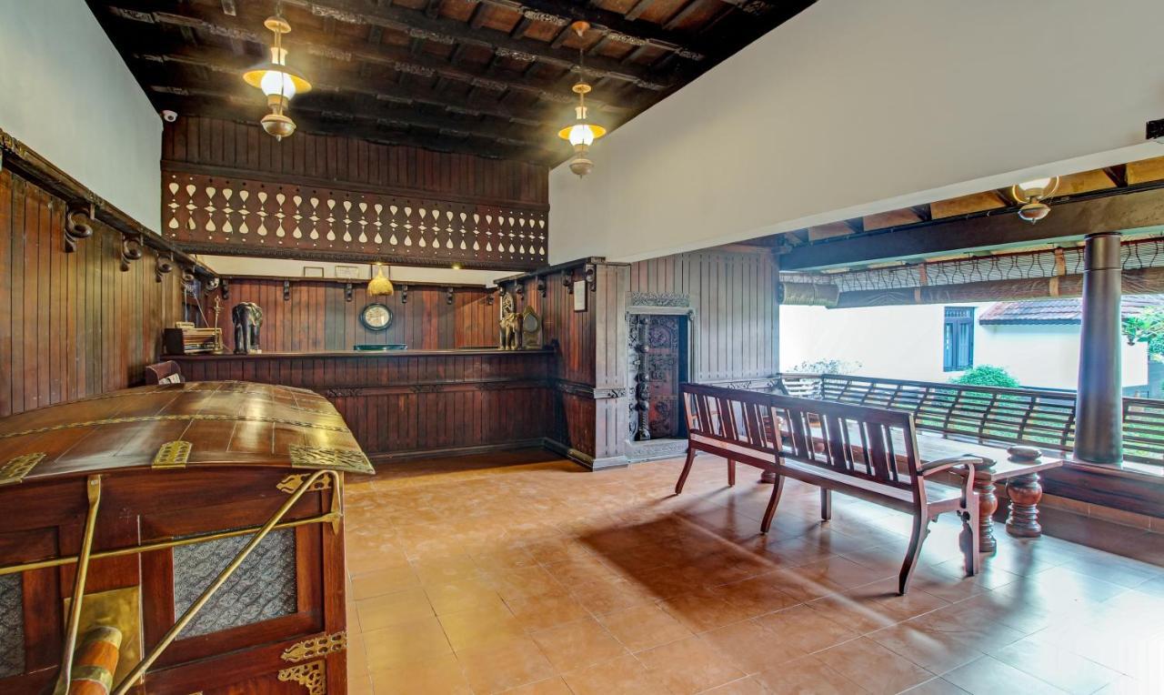 Treebo Premium Travancore Palace Cherthala Alappuzha Buitenkant foto