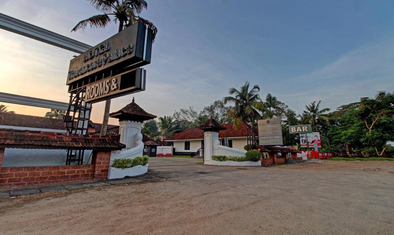 Treebo Premium Travancore Palace Cherthala Alappuzha Buitenkant foto