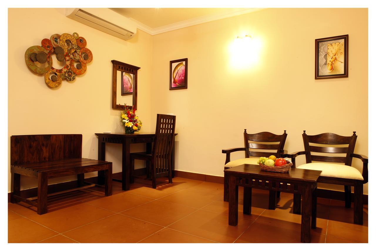 Treebo Premium Travancore Palace Cherthala Alappuzha Buitenkant foto