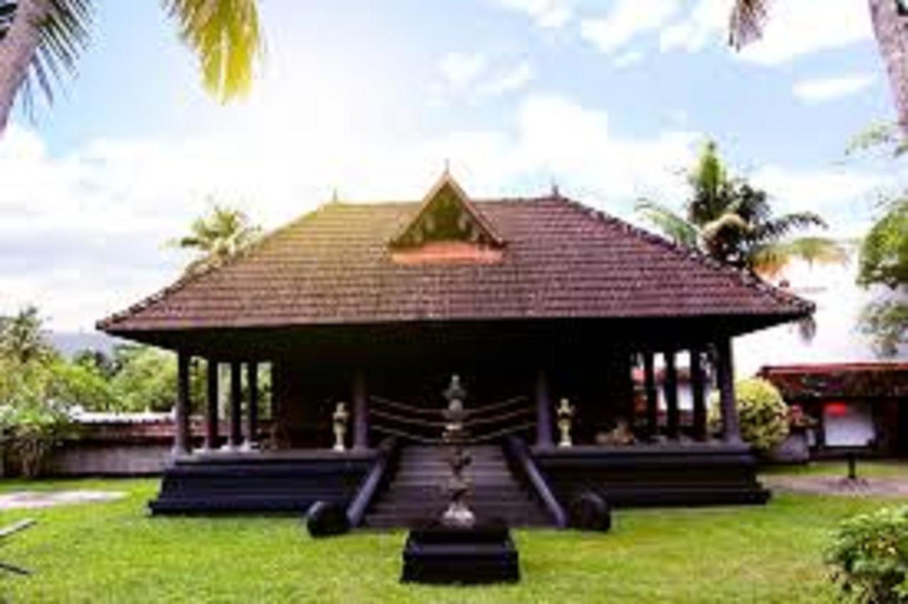 Treebo Premium Travancore Palace Cherthala Alappuzha Buitenkant foto