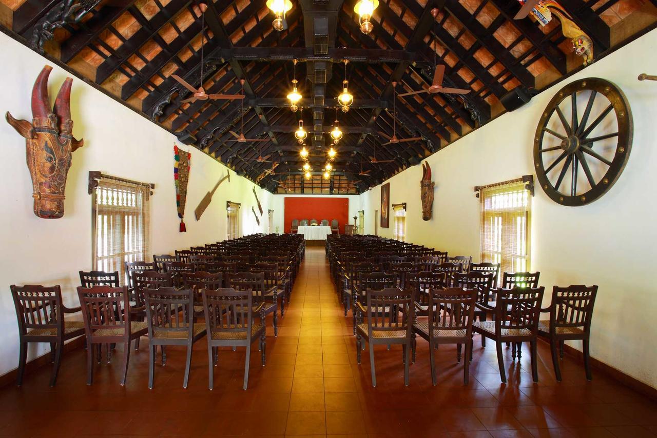 Treebo Premium Travancore Palace Cherthala Alappuzha Buitenkant foto