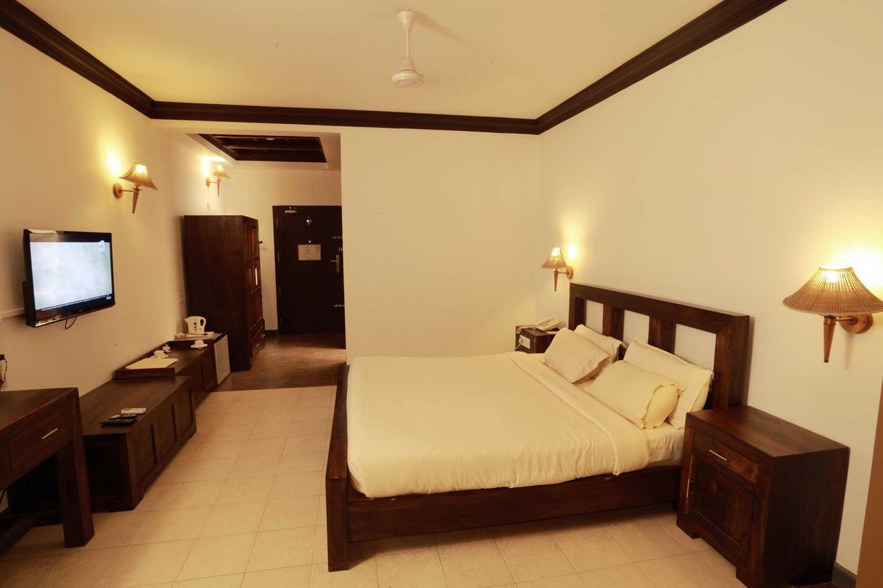 Treebo Premium Travancore Palace Cherthala Alappuzha Buitenkant foto
